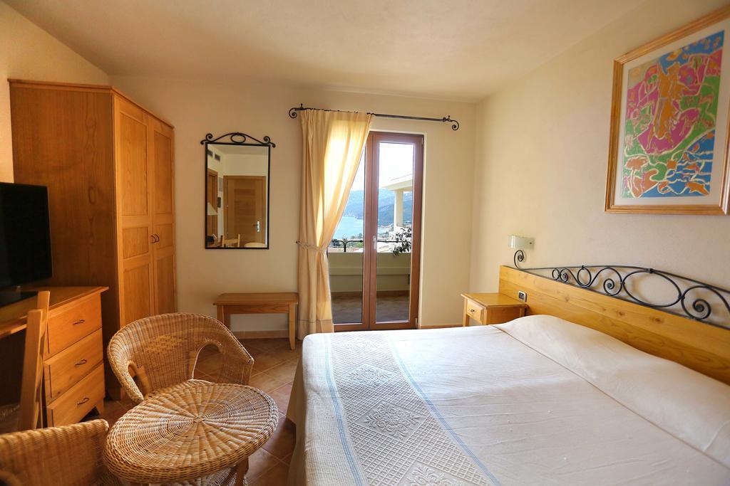 Hotel Villa Gustui Maris Cala Gonone Ngoại thất bức ảnh