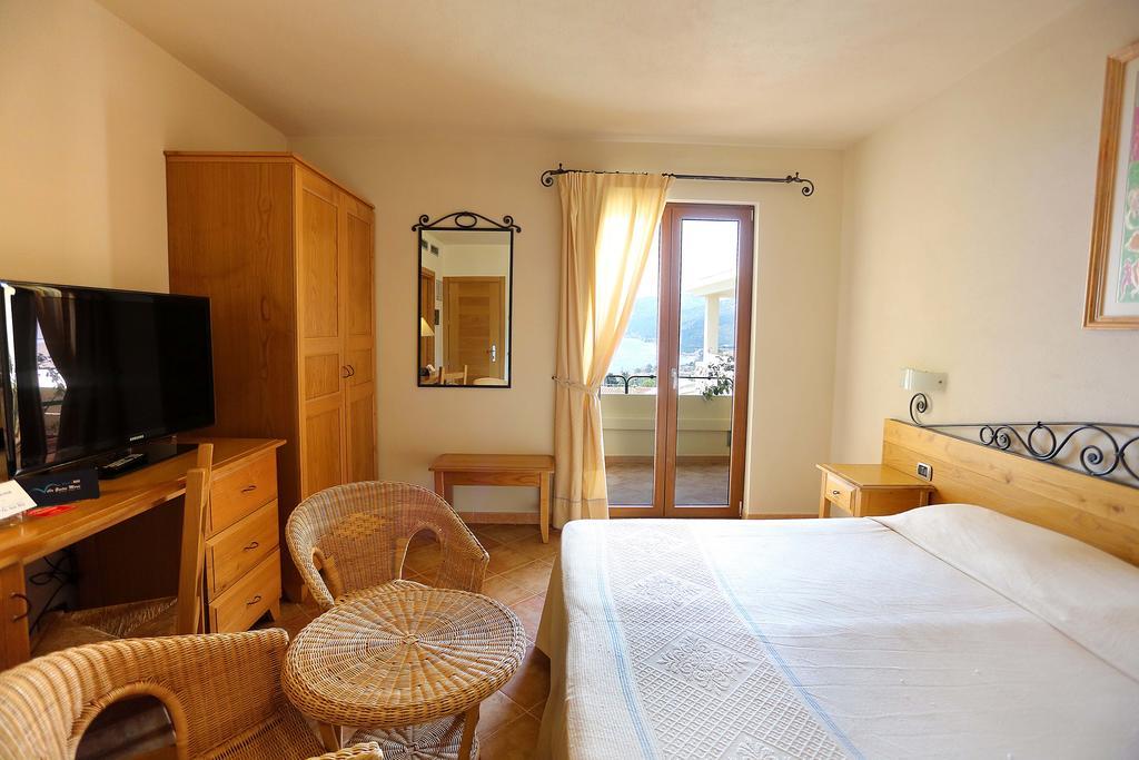 Hotel Villa Gustui Maris Cala Gonone Ngoại thất bức ảnh