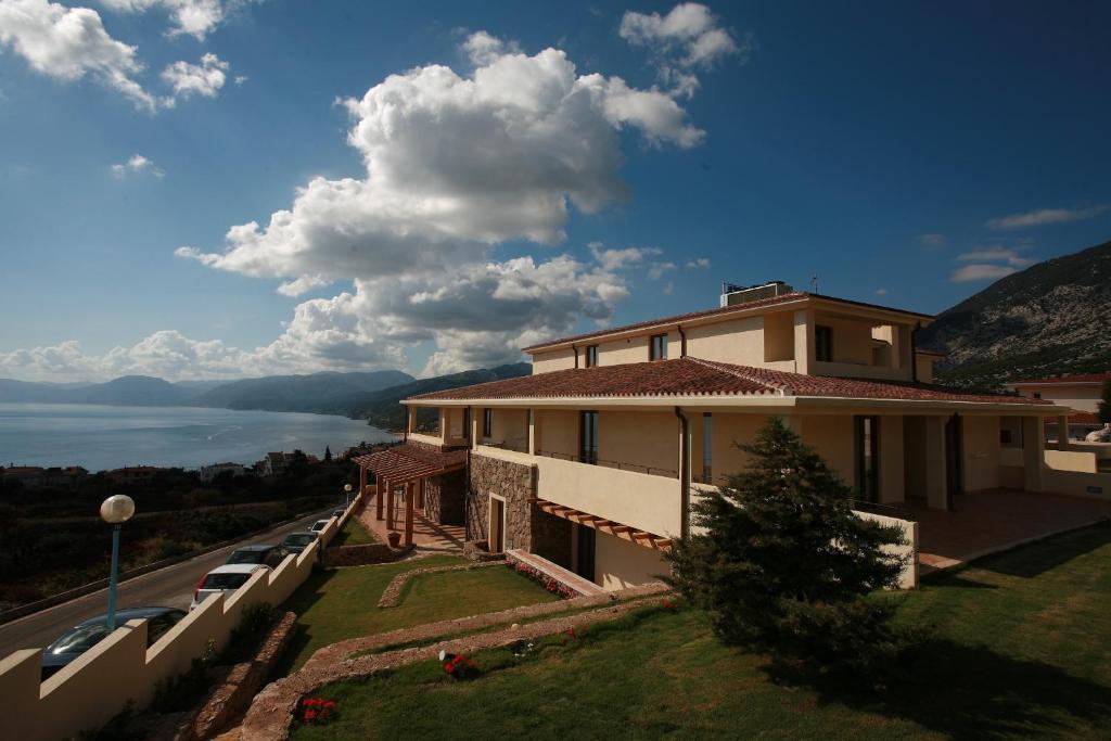 Hotel Villa Gustui Maris Cala Gonone Ngoại thất bức ảnh